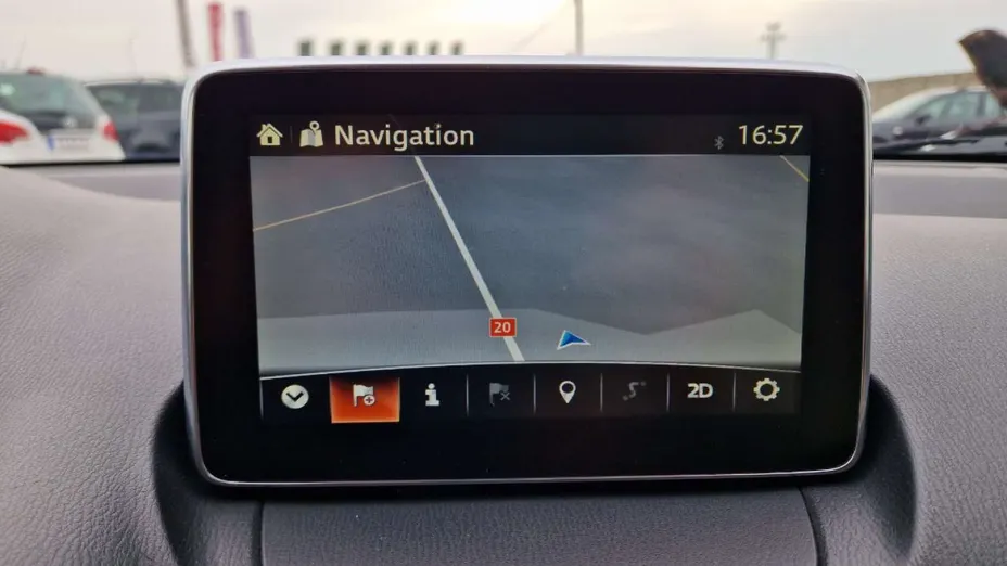 MAZDA 2 -