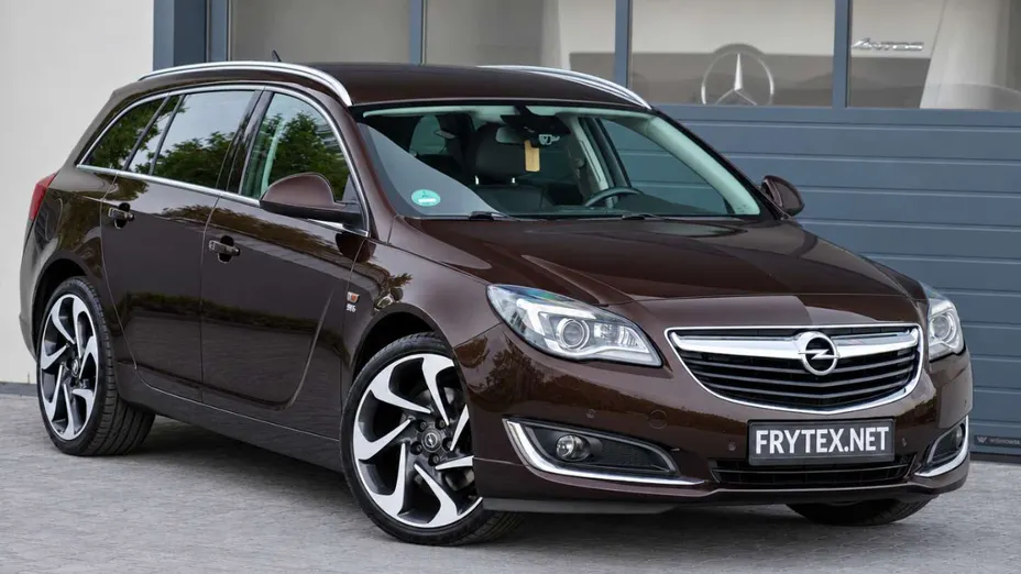 OPEL Insignia -