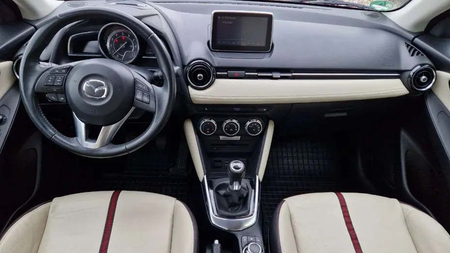MAZDA 2 -