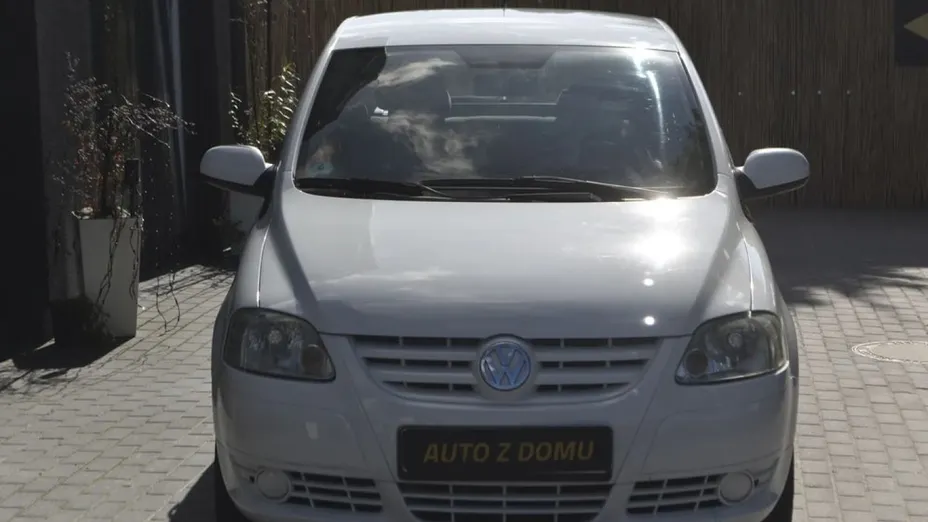 VOLKSWAGEN Fox -