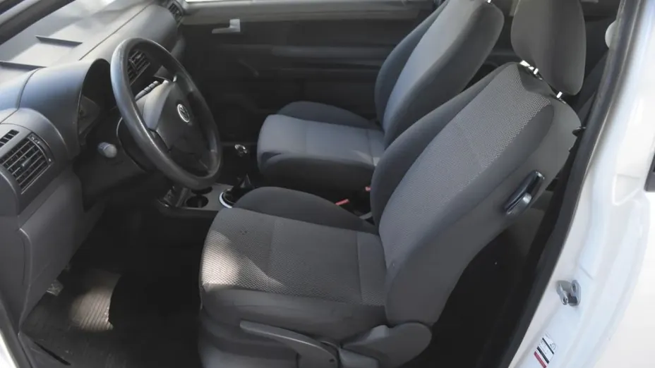 VOLKSWAGEN Fox -