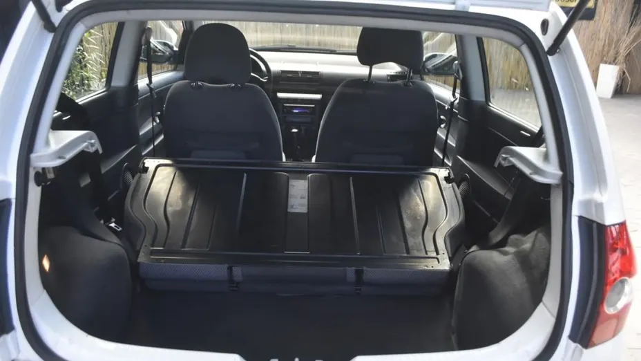 VOLKSWAGEN Fox -