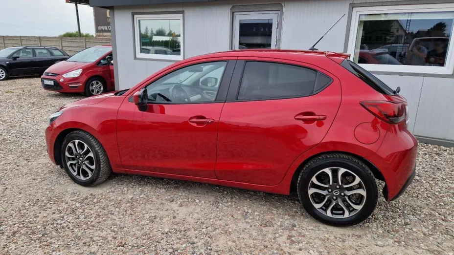 MAZDA 2 -