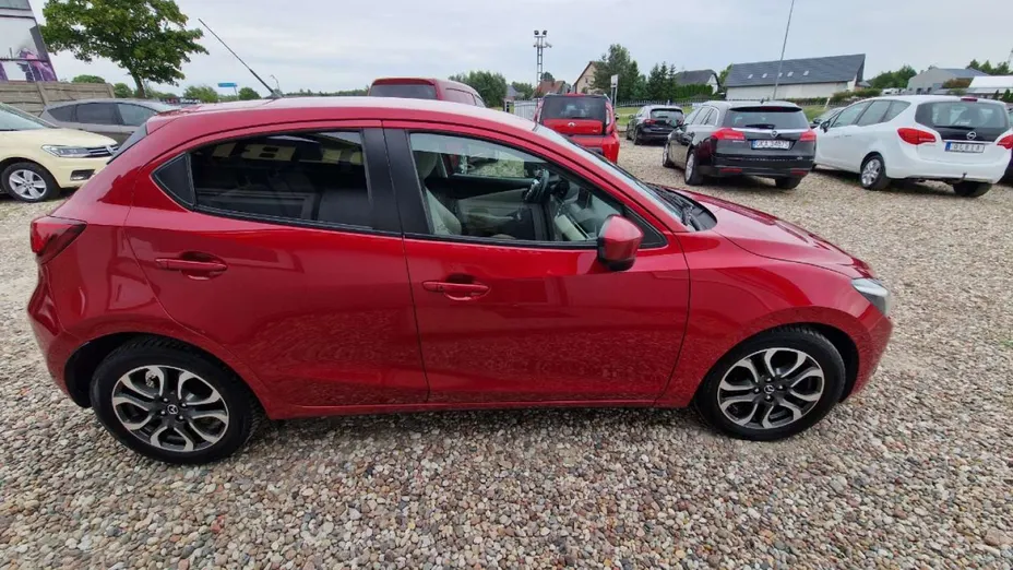 MAZDA 2 -