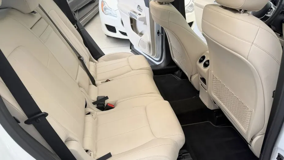 MERCEDES-BENZ GLB -