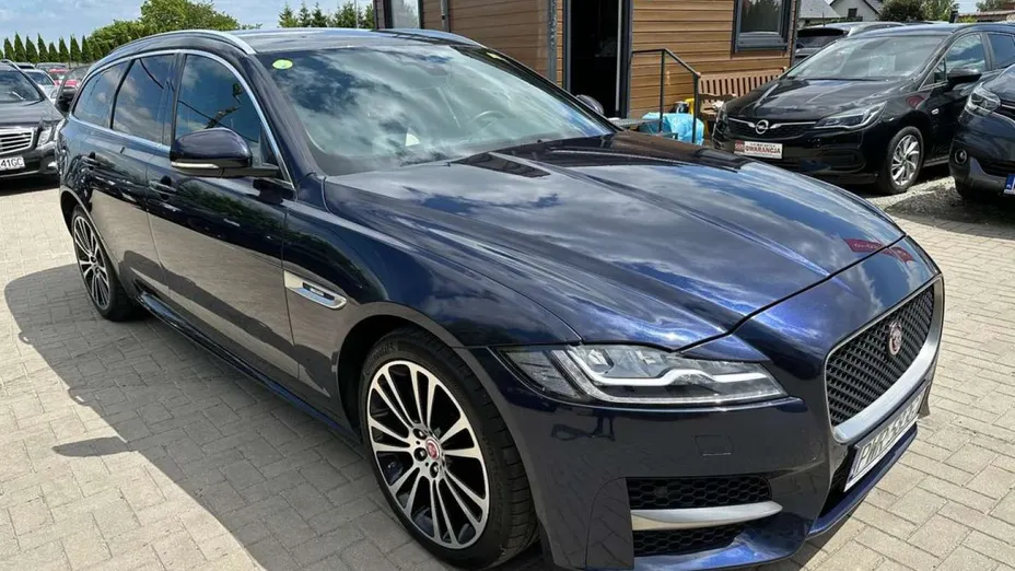 JAGUAR XF -