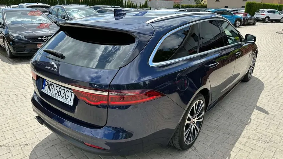 JAGUAR XF -