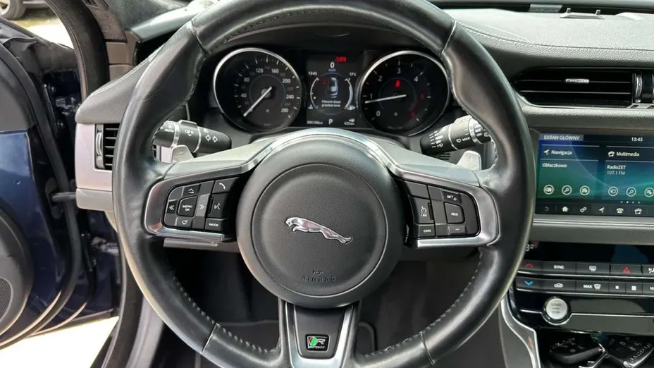 JAGUAR XF -