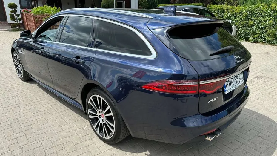JAGUAR XF -