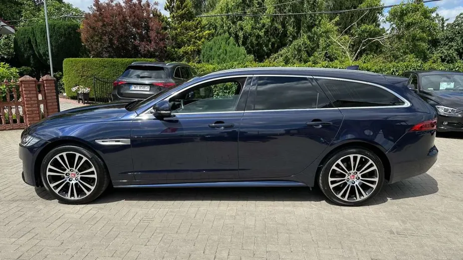JAGUAR XF -