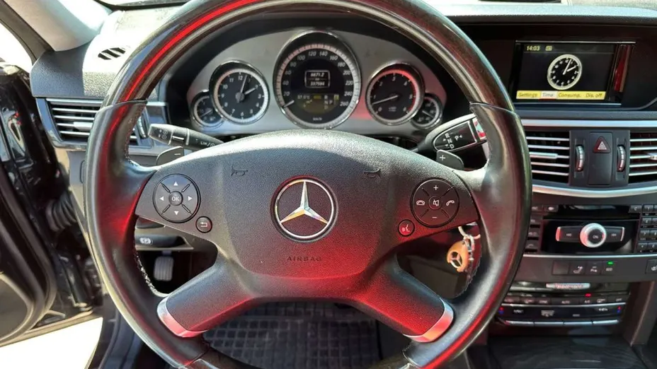 MERCEDES-BENZ E Klasa -
