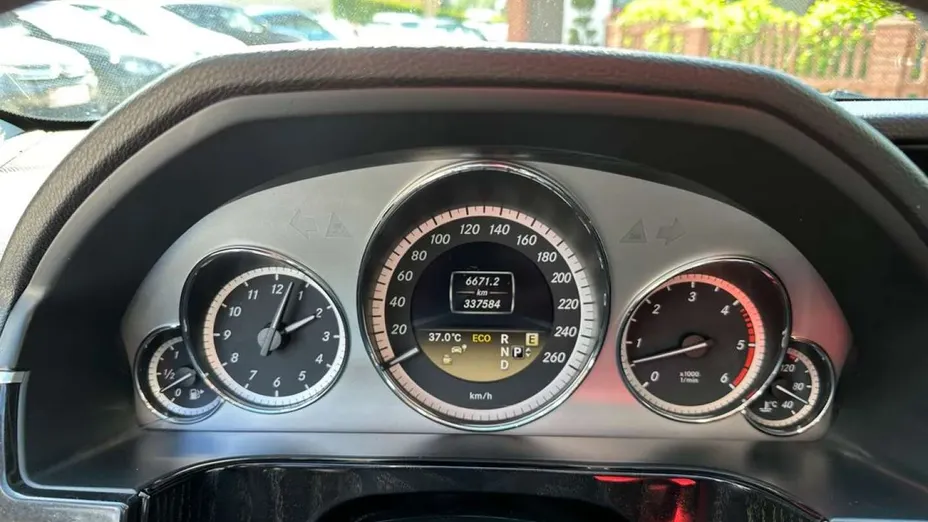 MERCEDES-BENZ E Klasa -