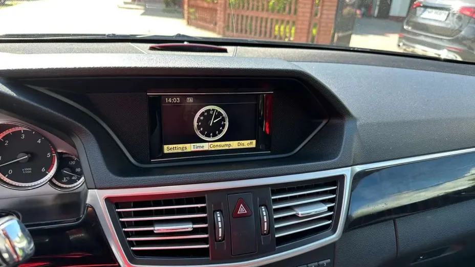 MERCEDES-BENZ E Klasa -