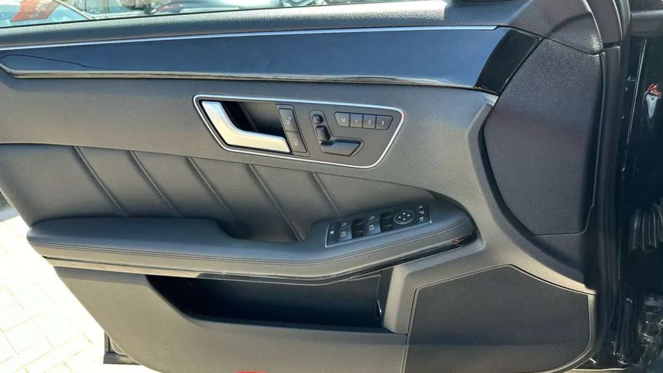MERCEDES-BENZ E Klasa -