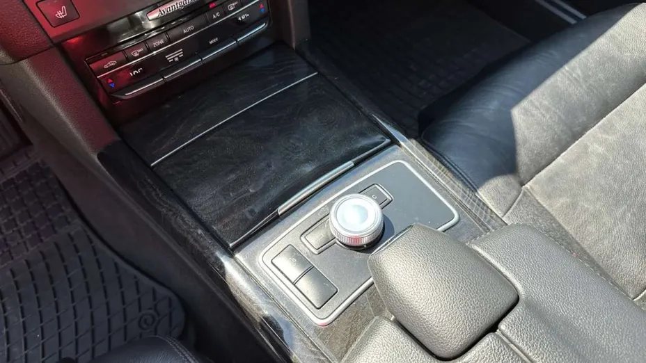 MERCEDES-BENZ E Klasa -