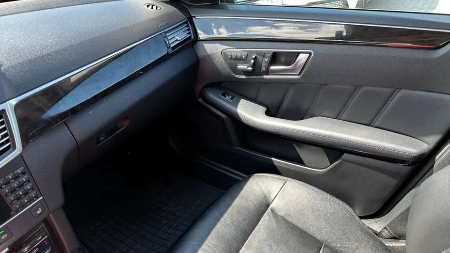MERCEDES-BENZ E Klasa -