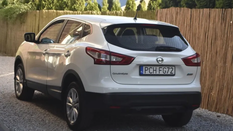 NISSAN Qashqai -
