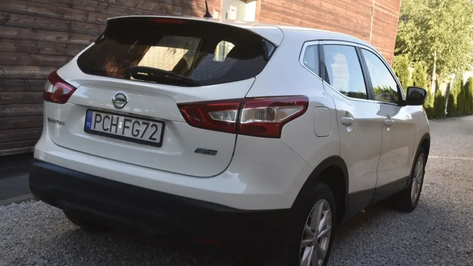 NISSAN Qashqai -