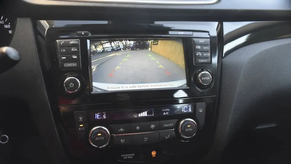NISSAN Qashqai -