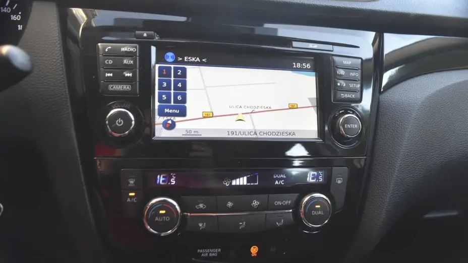 NISSAN Qashqai -