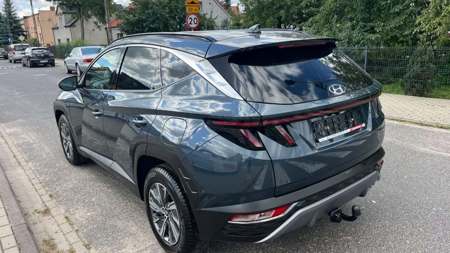 HYUNDAI Tucson -