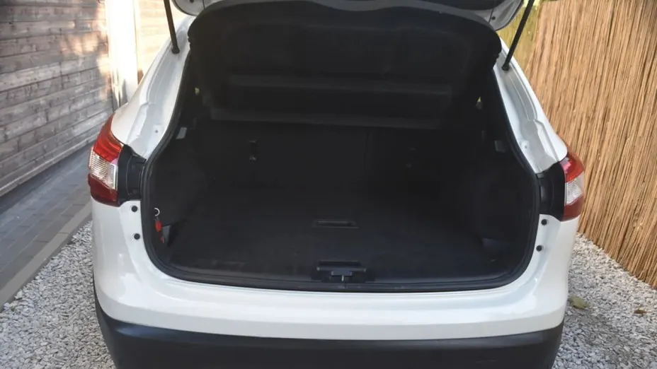 NISSAN Qashqai -