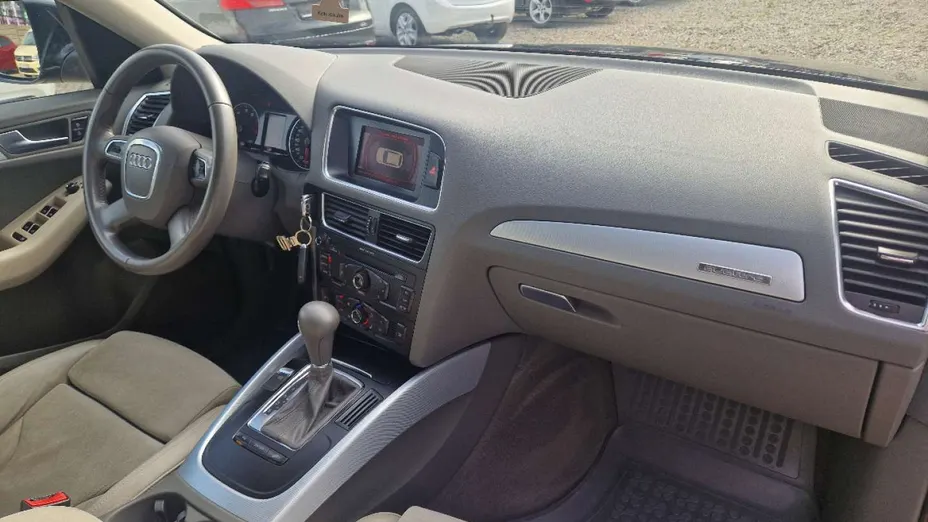 AUDI Q5 -