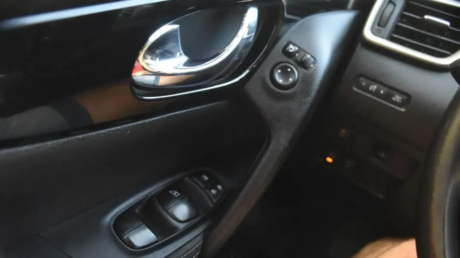 NISSAN Qashqai -