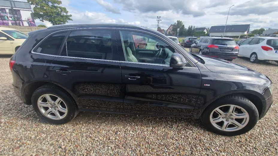 AUDI Q5 -