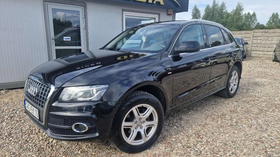 AUDI Q5 -