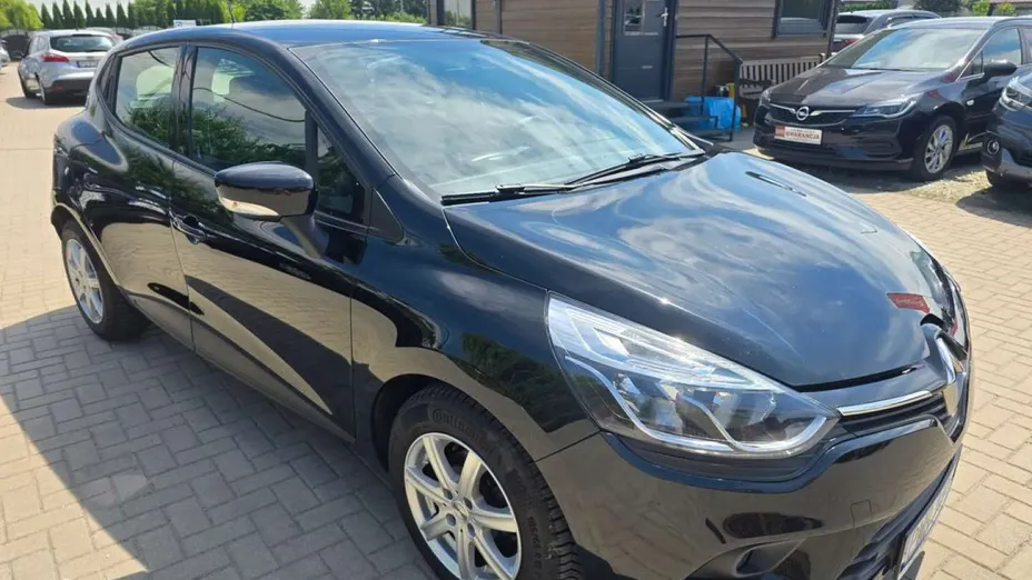 RENAULT Clio -