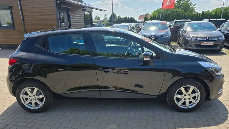 RENAULT Clio -
