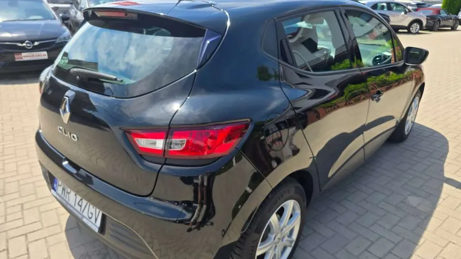 RENAULT Clio -