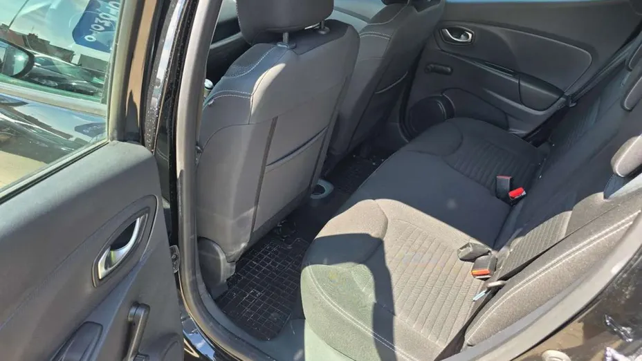 RENAULT Clio -