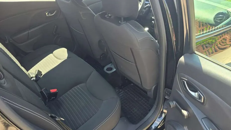 RENAULT Clio -