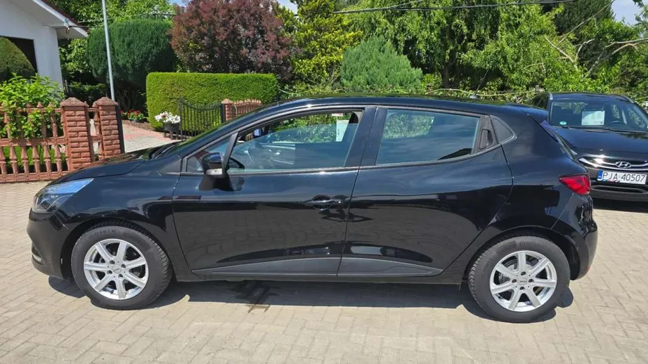 RENAULT Clio -