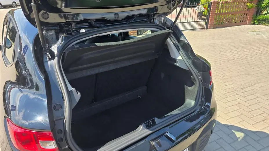 RENAULT Clio -