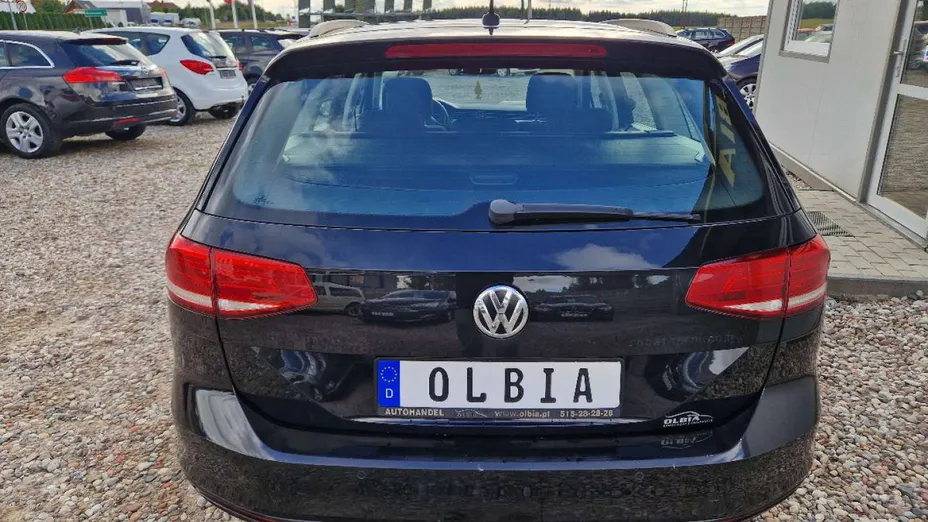 VOLKSWAGEN Passat -