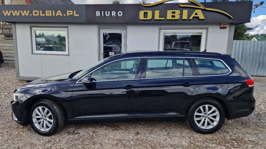 VOLKSWAGEN Passat -