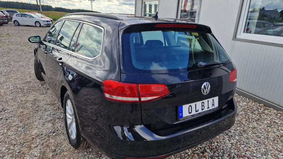 VOLKSWAGEN Passat -