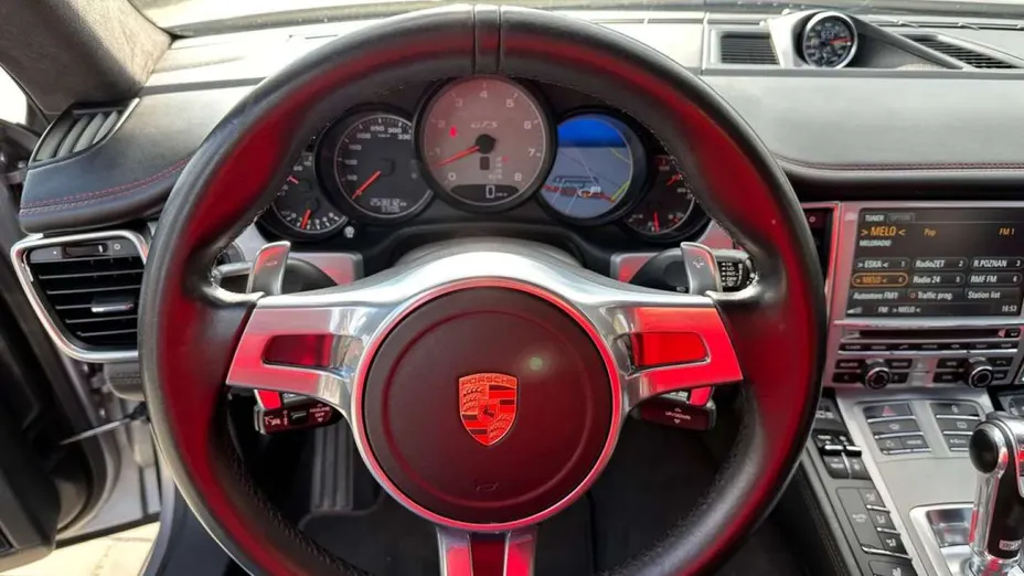 PORSCHE Panamera -