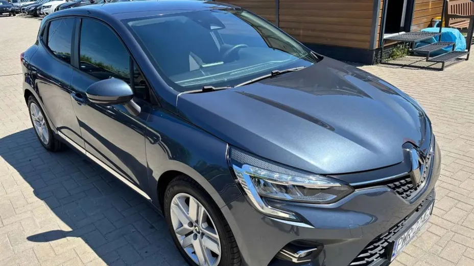 RENAULT Clio -