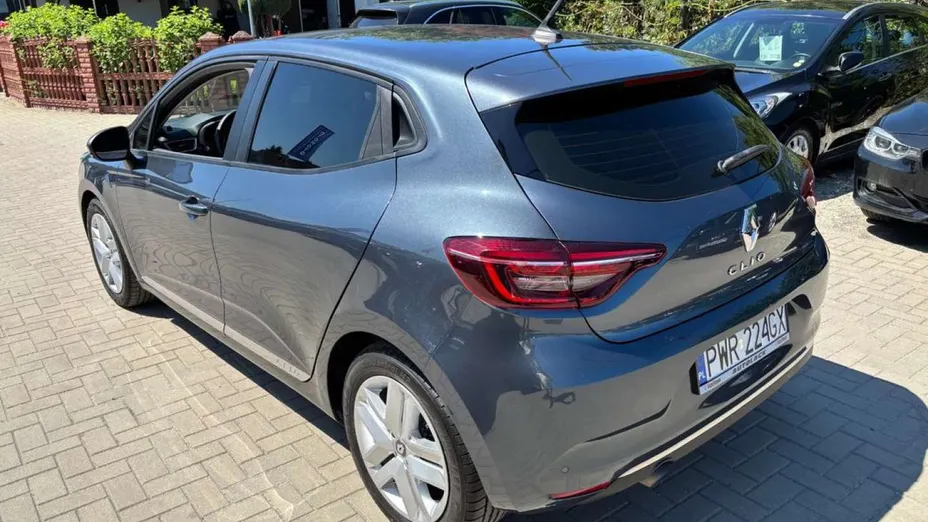 RENAULT Clio -