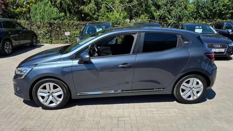 RENAULT Clio -