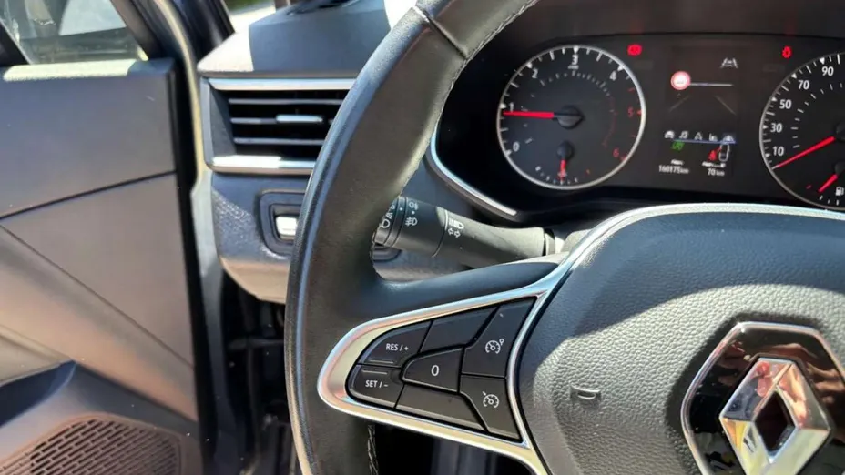 RENAULT Clio -