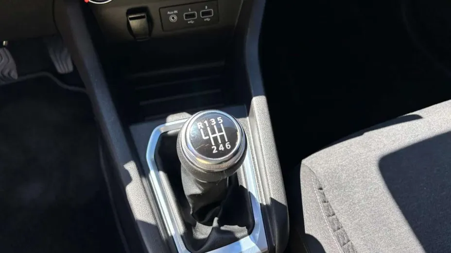 RENAULT Clio -