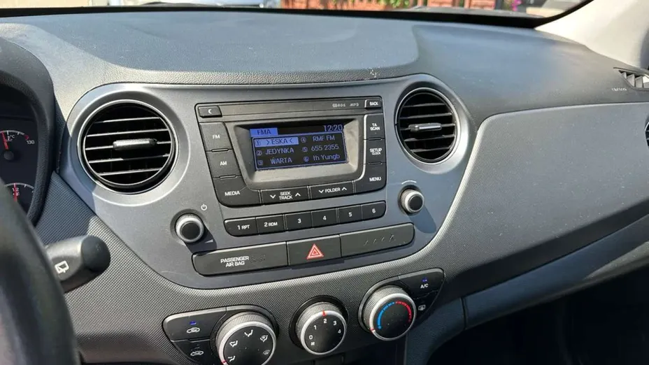 HYUNDAI i10 -