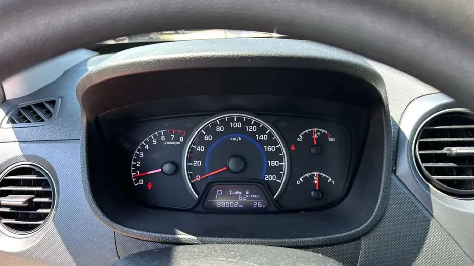 HYUNDAI i10 -