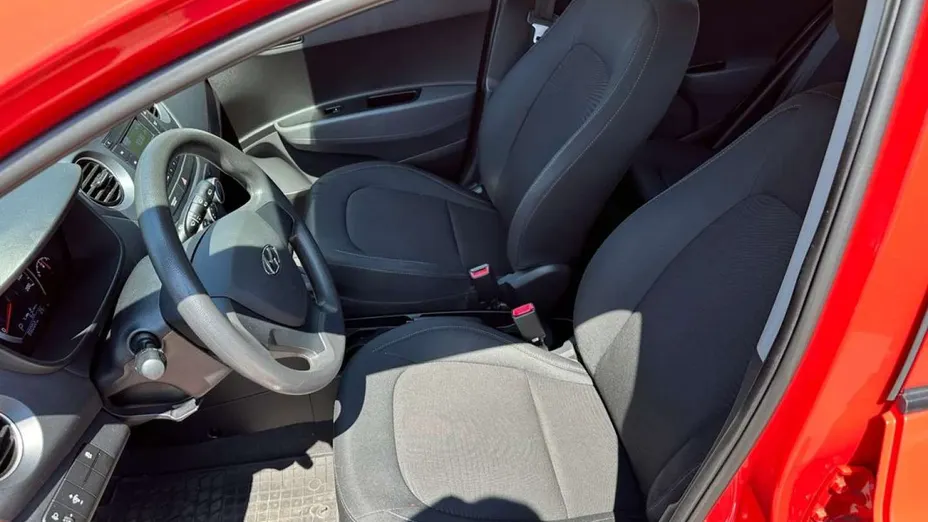 HYUNDAI i10 -