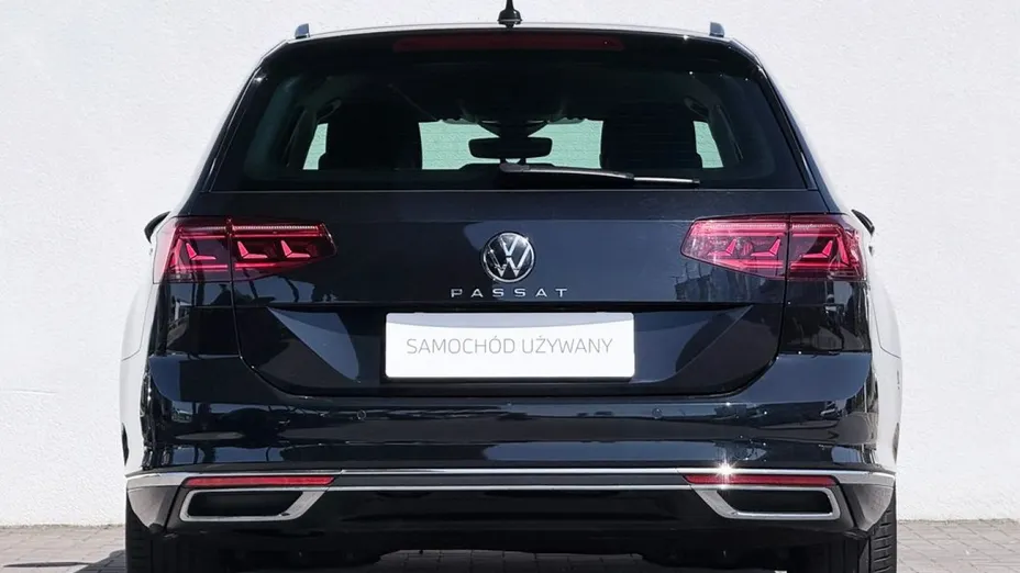 VOLKSWAGEN Passat -